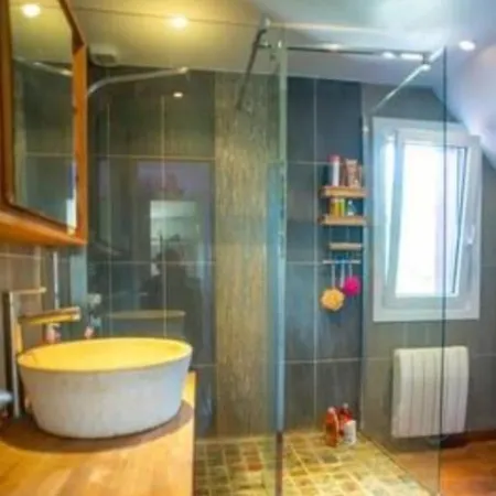 Chez Jules, L'entree Des Caps Willa *