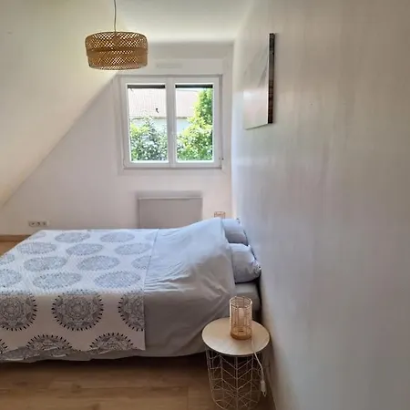 Chez Jules, L'entree Des Caps * Bazinghen