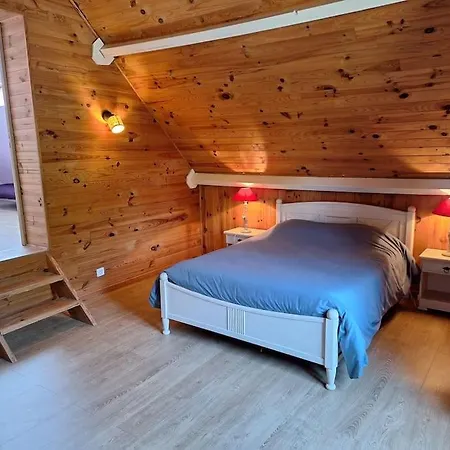 Chez Jules, L'entree Des Caps Bazinghen