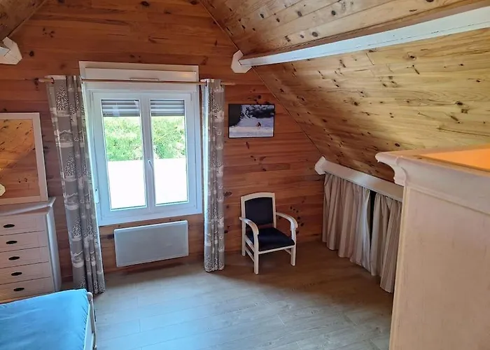 Chez Jules, L'entree Des Caps * Bazinghen