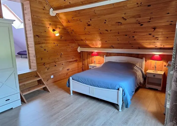 Chez Jules, L'entree Des Caps Bazinghen